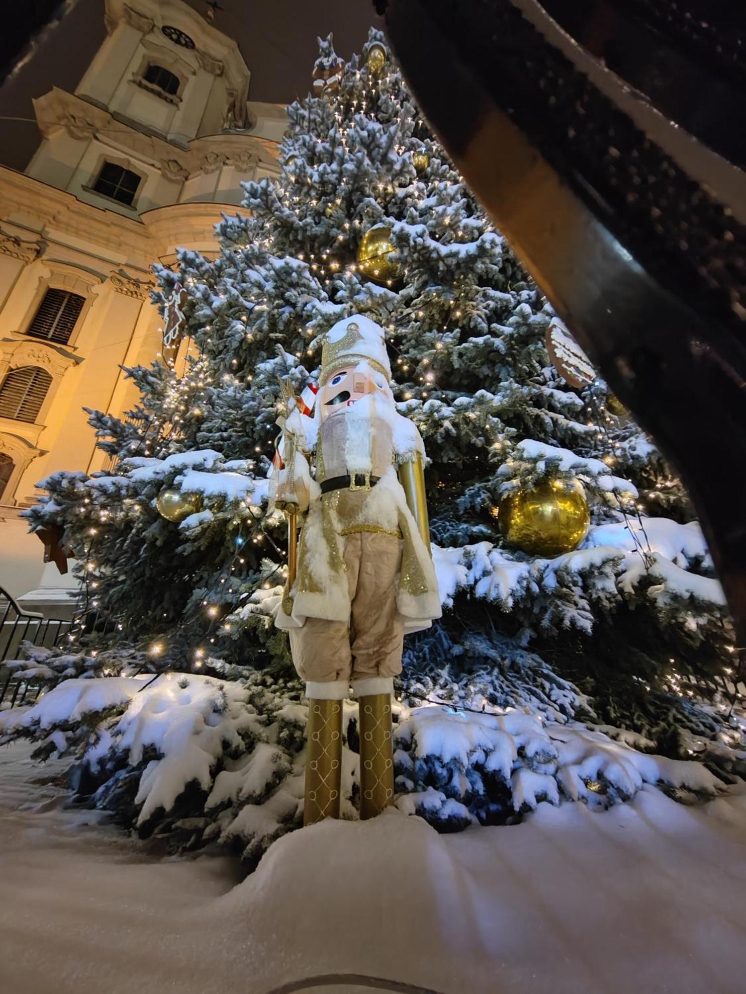 Orsika Hilltop Apartman Eger Bagian luar foto